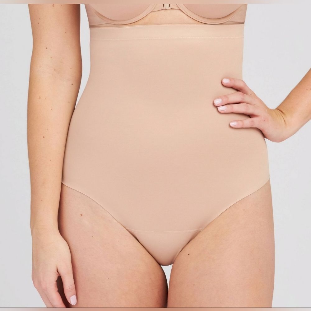 ASSETS by SPANX Women's Flawless Finish High-Waist Shaping Thong Beige SZ L EUC